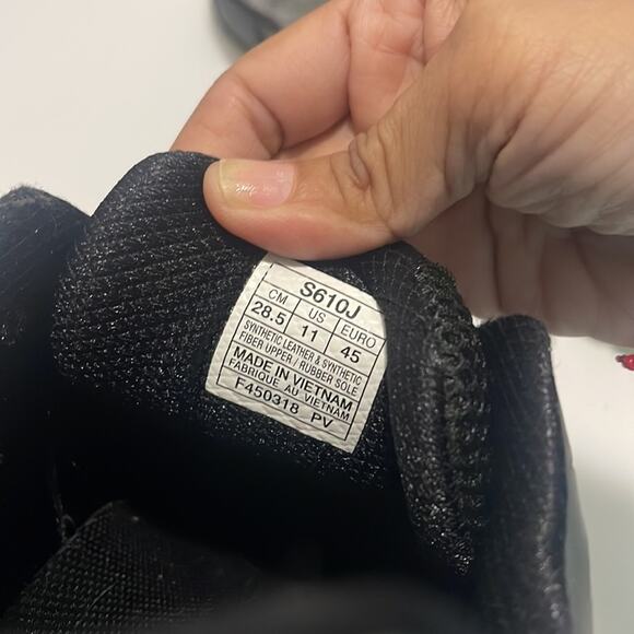 ASICS Gel Quantum 180 Size 11.0 Grey Black with Yellow Green Soles - Picture 4 of 9